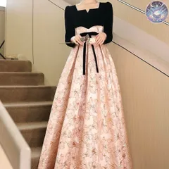 新品 未使用 レディース ウェディングドレス フォーマルドレス パーティードレス 花柄スカートが可愛い パール付き 長袖 イブニングドレス