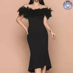 新品 未使用 レディース ウェディングドレス フォーマルドレス パーティードレス フェザーがオシャレなオフショルの膝丈 タイトドレス