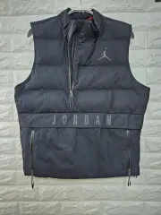 2026年最新】jordanダウンベストの人気アイテム - メルカリ