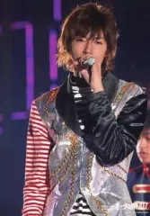 【中古】生写真(ジャニーズ) Ya-Ya-yah/鮎川太陽/上半身・衣装銀.黒・左手マイク・背景黒.紫・ライブフォト・ジャニーズJr.の大冒険!’07/公式生写真