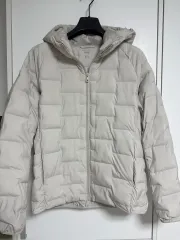 ユニクロ パフテックパーカ ダウン 軽量 アイボリー M