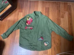 ZARA カーキ色 パッチ 装飾 マウンテンパーカー アウター