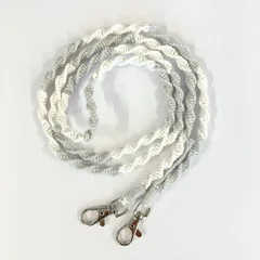 【ハンドメイド】マクラメ スマホショルダー ストラップ G くすみカラー ホワイト