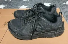 ニューバランス 410 V5 2E ワイド トレイル ランニングシューズ オールブラック (280)