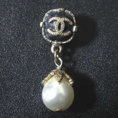 美品 08A CHANEL シャネル ココマーク ドロップフェイクパール スタッド ピアス 片耳のみ シルバーカラー×ブラック×ホワイト レディース 古着 中古 USED