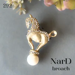 ゴールドホースブローチ アンティーク調 男女兼用 チェス馬 ナイト パール メンズ 動物 ヴィンテージ調 レトロ おしゃれ コサージュ 新品未使用 生き物 ゴールド NerD