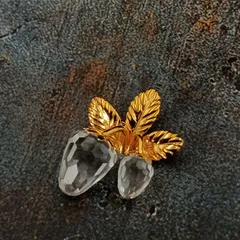 SWAROVSKI 　スワロフスキー 　クリスタルメモリーズ 　ブローチ　レディース　 苺　ゴールド