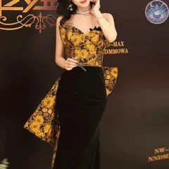 新品 未使用 レディース ウェディングドレス フォーマルドレス パーティードレス ゴールドの花柄がオシャレなバックリボンの ベアロングドレス