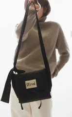 フルラ ブラック クロスバック