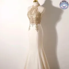 新品 未使用 レディース ウェディングドレス フォーマルドレス パーティードレス ビジューの美しいシンプルオシャレなホルターネックドレス