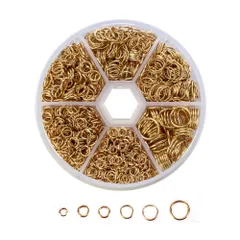 YFFSFDC 丸カン 約1390個入り 6サイズ 直径4mm/5mm/6mm/7mm/8mm/10mm ゴールド アクセサリー パーツ リング 金具セット 基礎パーツ クラフト用品 DIY ハンドメイド 手芸 収納ケース付き (ゴールド)