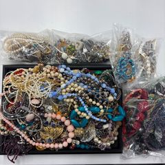 イミテーションアクセサリー まとめ売り 【アクセサリー】約2.0