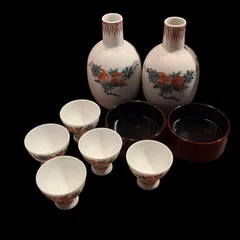 酒器揃え（徳利・盃）共箱付き