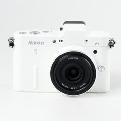 ニコン ミラーレス一眼カメラ Nikon 1 V1 薄型レンズキット ホワイト