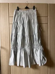 グレー ティアード スカート