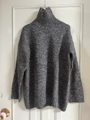 ブロッサム BLOSSOM ウール95 カシミア5 タートルネック ニット | ぼかしグレー | 新