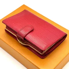 【手に取るたび、気分が変わる】　LOUIS VUITTON　二つ折り財布 エピ がま口 ポルトフォイユヴィエノワ　レッド