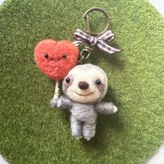 羊毛フェルト ハンドメイド ハシビロコウとどんぐり キーホルダー