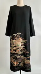黒留袖リメイク　金色装飾　ロングワンピース　黒　正絹　豪華　渡橋人物風景文　暈し染め　金彩