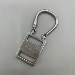 美品　Salvatore Ferragamo　サルヴァトーレフェラガモ　キーリング　キーホルダー　バッグチャーム　ロゴ型押し　シルバーカラー