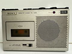 【ジャンク品】レトロ　カセットレコーダー　SONY TC-1350