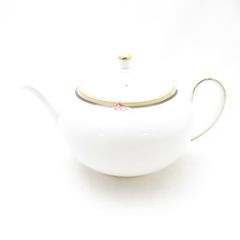 未使用・美品】ウェッジウッド クリオ コーヒーポット - メルカリ