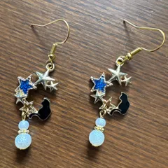 小さな黒猫と星のピアス　ハンドメイド