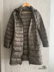 日本UNIQLOプレミアムダウン ウルトラライト フード ロング丈ダウンジャケット