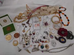 アクセサリーおまとめ　ネックレス ブローチ リング他まとめて　パーツ取り用　ヴィンテージ