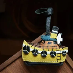 SGPJ014 ハンドメイド 本革 小さな漁船キーホルダー バッグチャーム アクセサリー 革小物 キーリング キーイング 車の鍵 チャーム ストラップ ギフト プレゼント 記念日 お祝い プチギフト 男女兼用 ハンドメイド 天然レザー 手作り