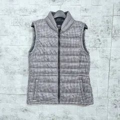 UNIQLO チェック柄 軽量ダウンベスト