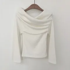 シャーリングオフショルダー起毛ニットTシャツ