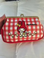 赤マイメロディ刺繍ポーチ（新品）