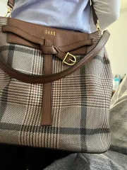 ほぼ新品) DAKS(ダックス) バッグ