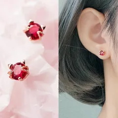 ピアス レディース 猫 ネコ ねこ ルビーカラー レッド 赤 ストーン 猫顔 スタッドピアス 小さめ 18kコーティング ピンクゴールド 金属アレルギー対応 動物 アニマル おしゃれ 大人可愛い 癒し 1月誕生石カラー ガーネット プレゼント 送料無料