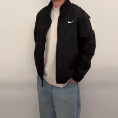 ナイキ スターティングFIVE ウィンドブレーカー