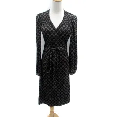 コムサイズム COMME CA ISM ワンピース カシュクール 長袖 ミモレ丈 リボンベルト付き 総柄 黒 ブラック ベージュ /HO28