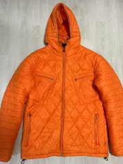 STUSSY オレンジ キルティング 軽量アウター L