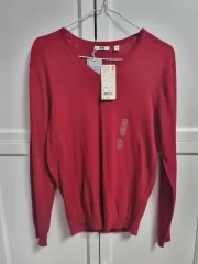 新品 UNIQLO エクストラ ファイン メリノウール 純毛 Vネック セーター スモール uniql