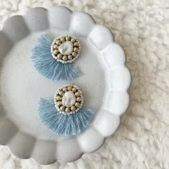 バロックパール ゴールド × フリンジ ブルー ビーズ刺繍 ピアス/イヤリング