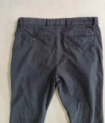 メンズ トミーヒルフィガー スリムフィット 季節の変わり目 冬 コットン パンツ (ほぼ新品 ストレッチ加工 33)