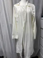 白シャツ型ロングコート