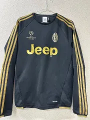 アディダス ユベントス 正規品 トラックジャージ（プリンティング 使用感 存在）