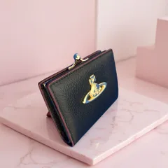 【新品・正規品】ヴィヴィアンウエストウッド 二つ折財布 Black 人気のがま口タイプ【値下げOK】