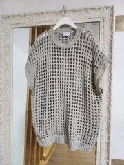 ウィークエンド エンブロイダリー ニット ベスト