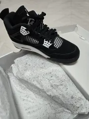 ナイキ エア ジョーダン 4 レトロ 白 サンダー 270 サイズ 出品