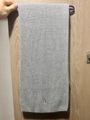 トミーヒルフィガー グレー ニット マフラー