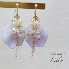 No.351 花びら　パールピアス/イヤリング