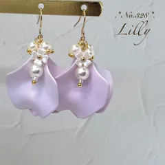 No.328  花びら　パール　ピアス/イヤリング