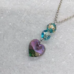 幻想的に輝く和風ネックレス ハート ブルー 桜